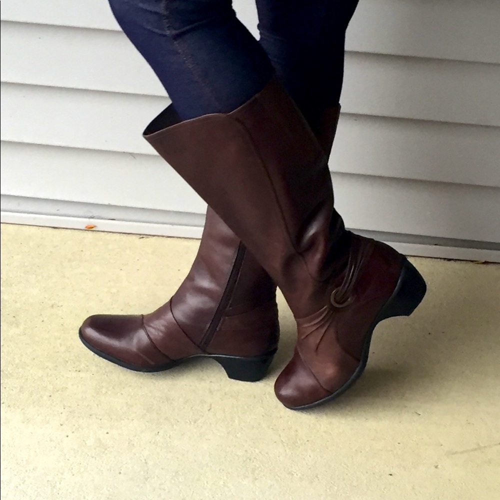 Clarks Boots, size 9.5, low heel with side zipper